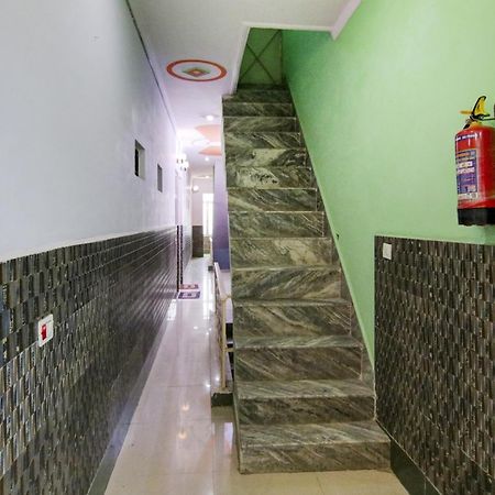 Hotel O S Palace Near Samaypur Badli Metro Station Delhi  Exterior foto